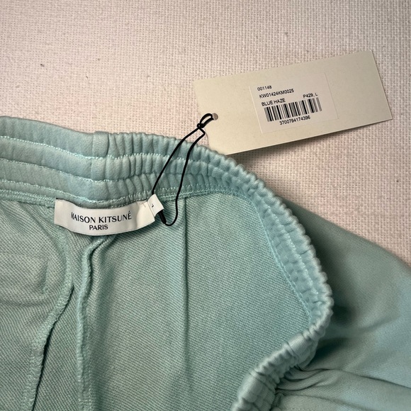 MAISON KITSUNÉ Highwaisted Sweatshorts - Picture 2 of 4